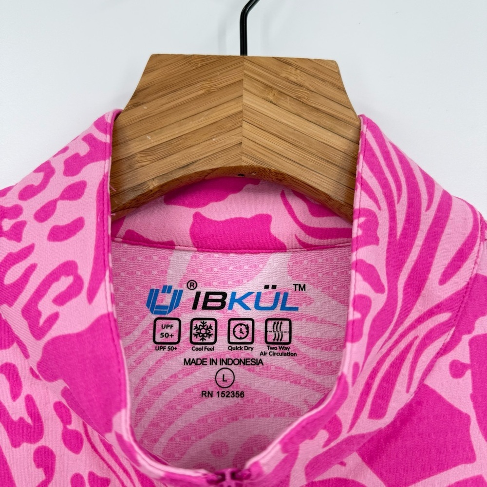 Ibkul Bianca Pink Animal Print Short Sleeve Quarter Zip Mock Neck Size L - Picture 4 of 7